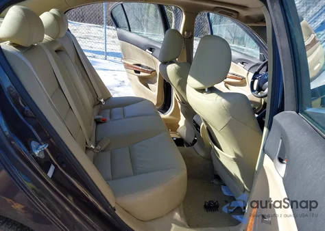 2011 Honda Accord 2.4 Ex-L from USA, damaged, VIN 1HGCP2F8XBA026959